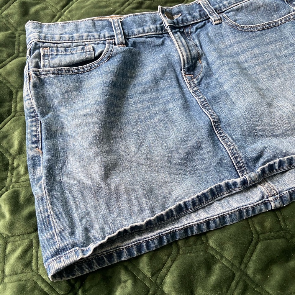 Old Navy Denim Skirt size 8